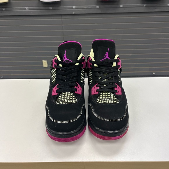 fuchsia jordan 4